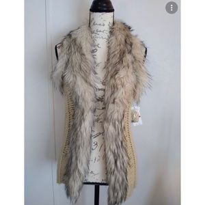 NWOT-Jessica Simpson knitted fur sweater vest